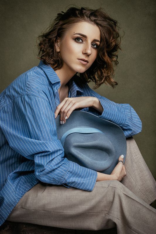 певица, девушка, студия, портрет, картина, классика Певица Аннаphoto preview