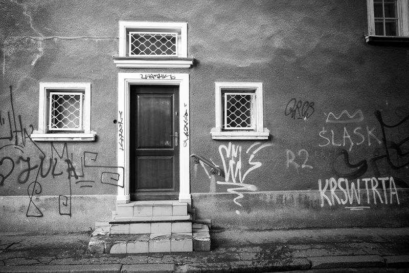 У входаphoto preview