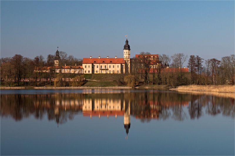 замок, беларусь, несвиж Несвиж в лучах закатаphoto preview