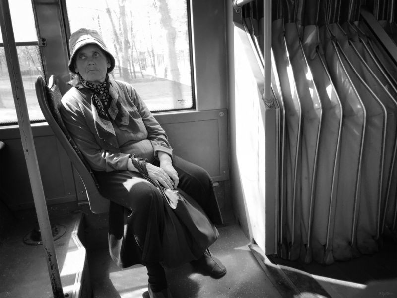 женщина,транспорт ***photo preview