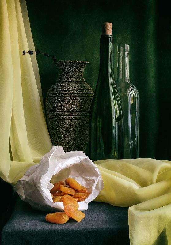 курага, ваза С курагойphoto preview