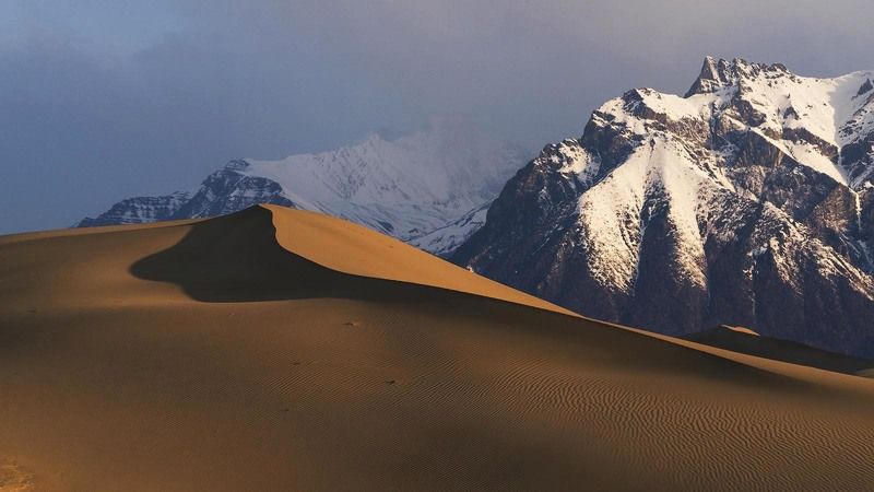 Зима и лето , и где-то в воздухе весна ...photo preview