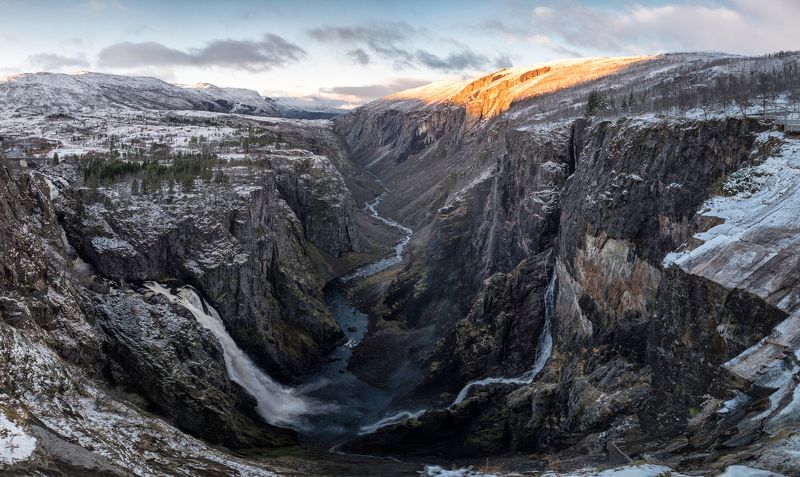 norway,canyon,sunrise,mountains,red N-rise2photo preview