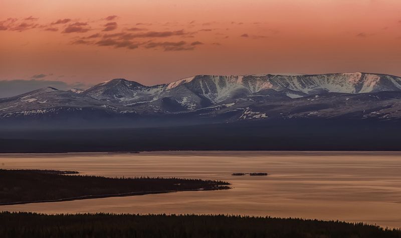 горы,закат,озеро,лес,острова, Хибины с кремом фото превью
