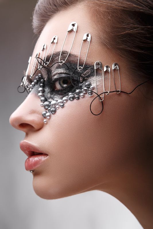 portrait,beauty,studio,light,girl,retouch Mary the Wiredphoto preview