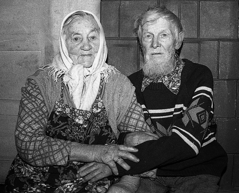 старость Когда-то жил дед и бабушкаphoto preview