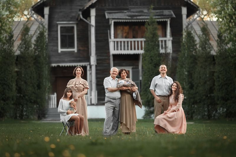 Семейное гнездышкоphoto preview