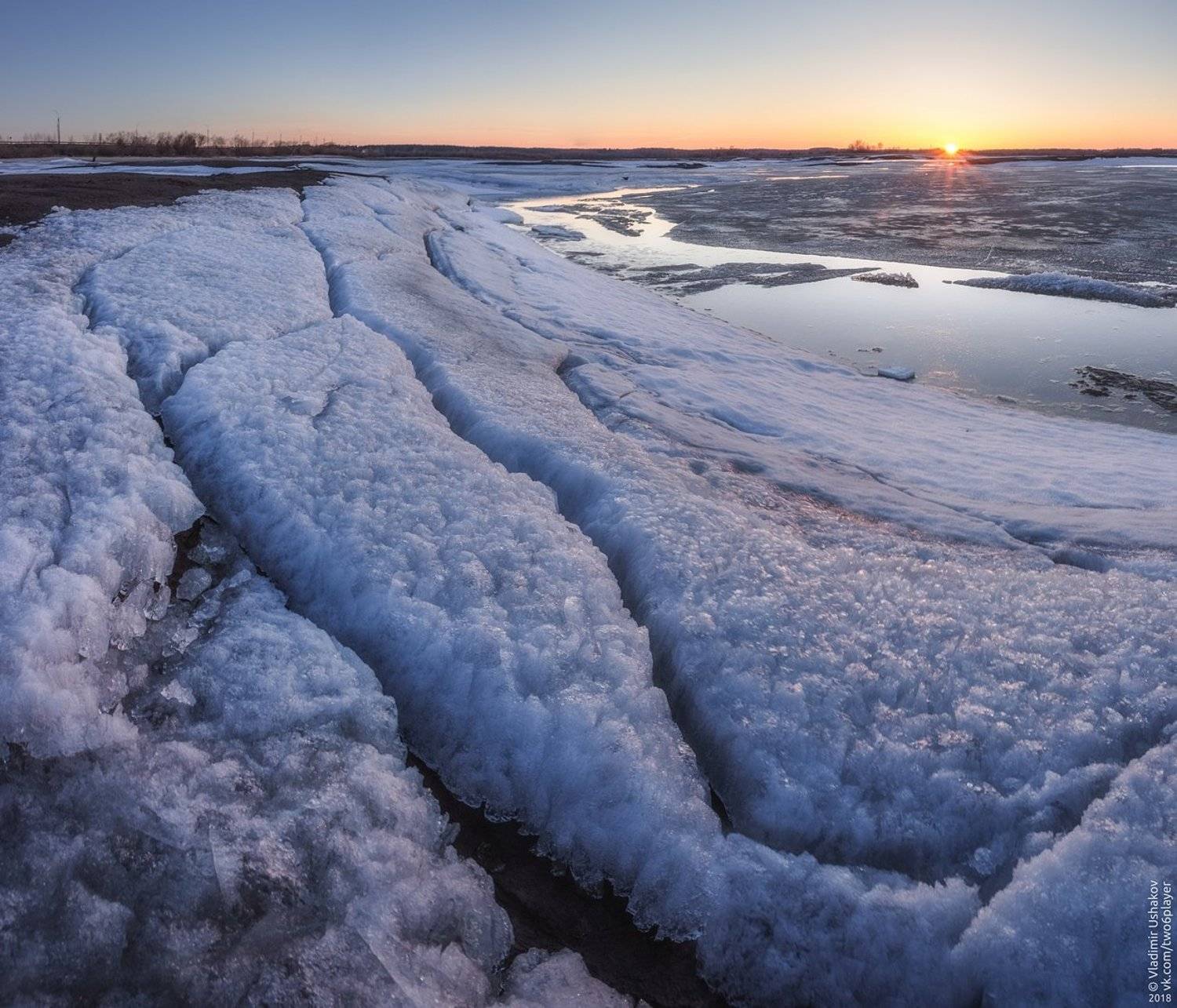 Весенний закат на Каме. Автор: Владимир Ушаков река, кама, заливы, весна, вода, лед, закат, солнце, березники, усолье, пермский край, Владимир Ушаков