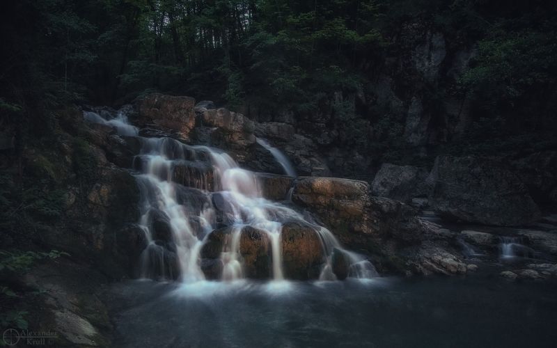 В сумерках у водопада...photo preview