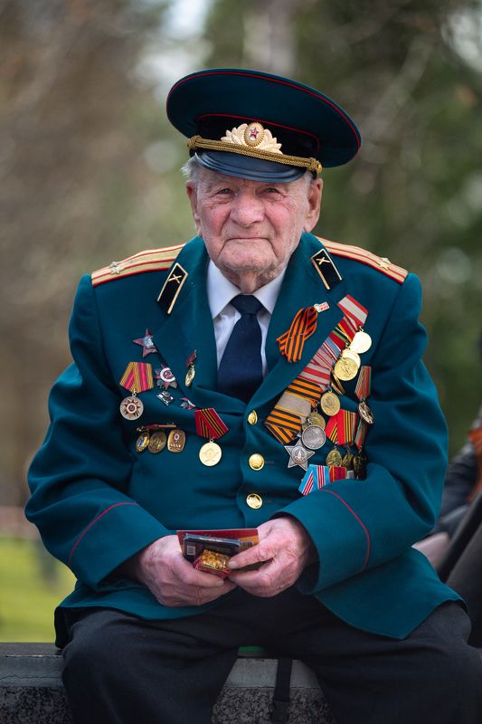 007 Portrait 2018 фото превью