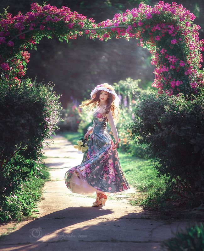 Солнце. Розы. Настя.photo preview