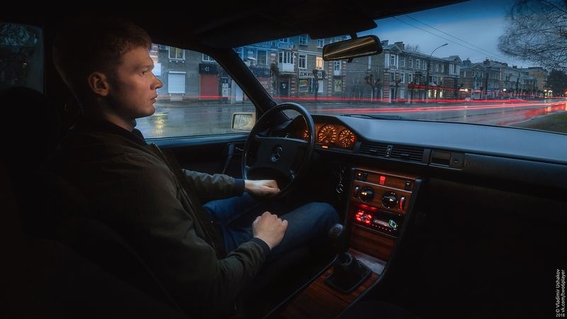 вечер, дождь, улица, портрет, mercedes-benz, w124, автомобиль, город, березники, пермский край Drive фото превью