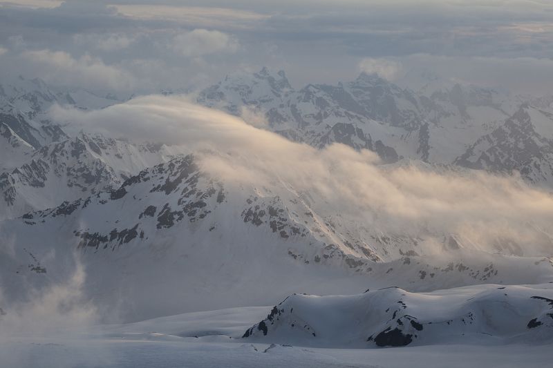 пейзаж, природа, горы, кавказ, красиво, вечер Укрываясь на закате дня...photo preview