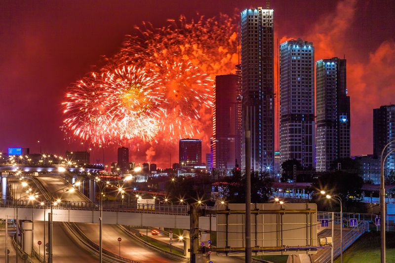 день победы, 9 мая, салют, москва, небоскрёбы, пейзаж, архитектура, эффектное  Новые кварталы photo preview