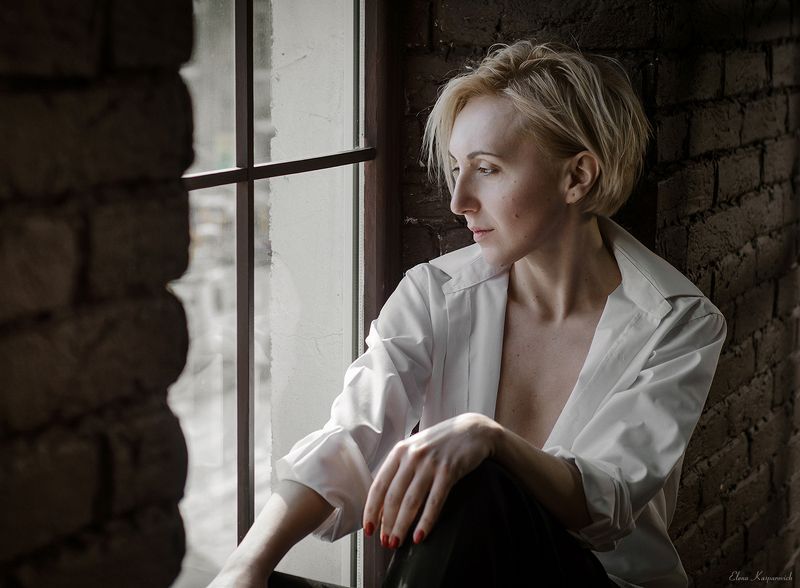 женский портрет photo preview