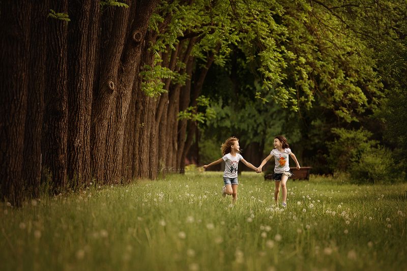 сестры, дети, детская фотосессия, влада былич, фотограф влада былич, семейный фотограф, детский фотограф краснодар, семейный фотограф краснодар, детство photo preview