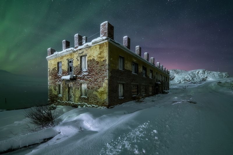 Дом-призракphoto preview