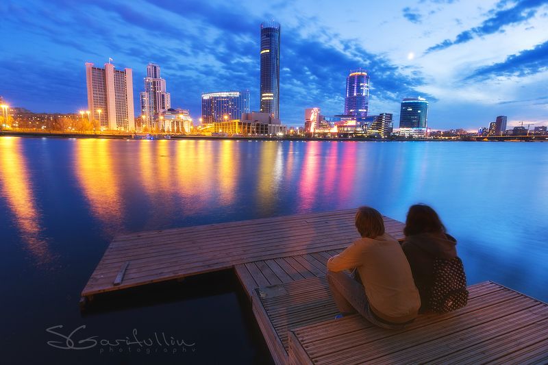 Екатернибург, набережная, Исеть, пара, Урал, Средний Урал Теплый вечерний Екатеринбургphoto preview