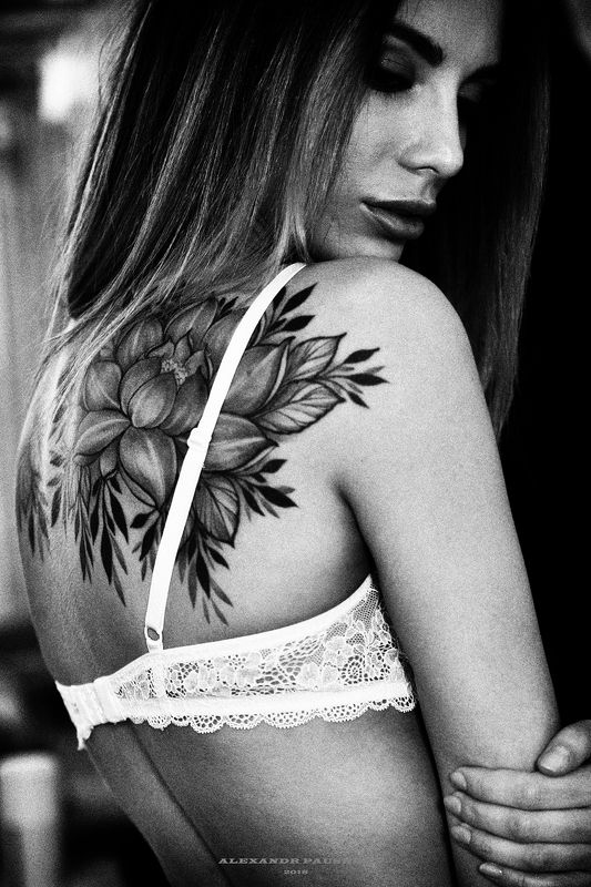 portrait, girl, beauty, blackandwhite, sensual Linaphoto preview