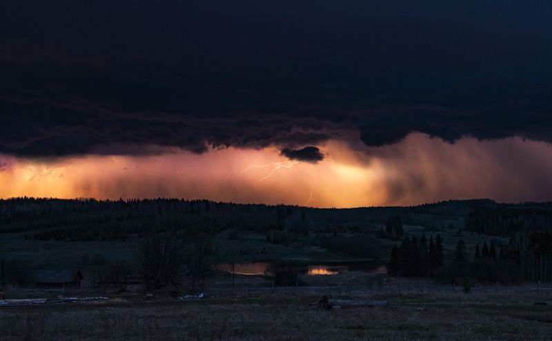 гроза, майская роза Гроза в деревне Темной фото превью