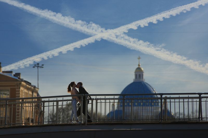 мост, храм, провода, крест, поцелуй, романтика, двое, отношения, позитив, питер, ст. петербург, парочка Это судьба!photo preview