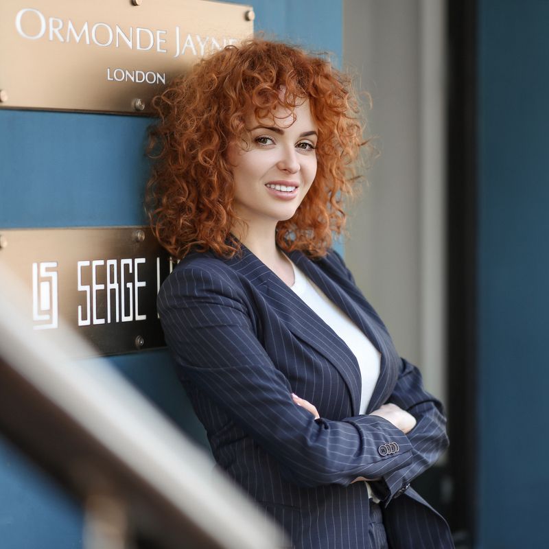 девушка арт портрет красивая art foto Кудряшкаphoto preview