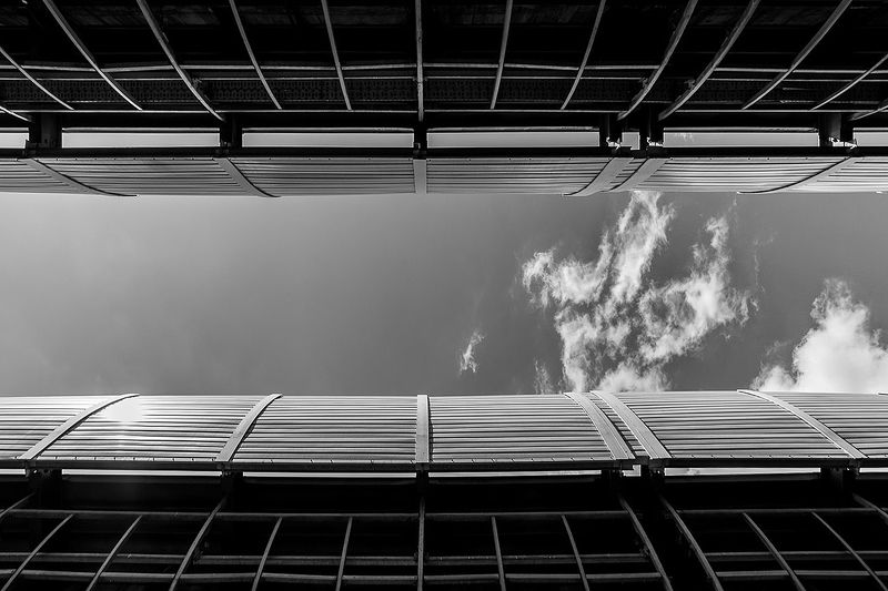 geometry art neverstopexploring прогулки по городу city moscow архитектурное фото architecture archirect building buildings arquitetura архитектура bw Между туда и обратно.photo preview