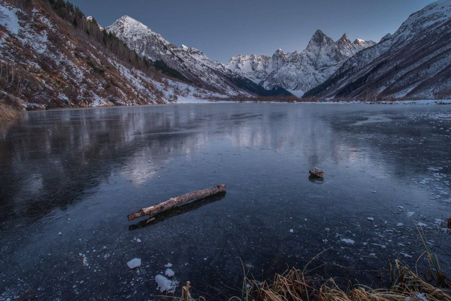 гора, пик, вершина, озеро, лёд,зима,мороз , ночь, ночная съёмка, длинная выдержка, звёзды, облака, северный кавказ, карачаево-черкесия,, Арсен Алабердов