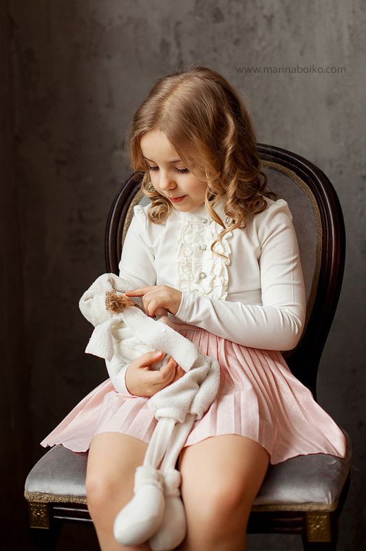 девочка, портрет, фото, фотография, фотограф, естественный свет, дети, ребенок, игрушка Машенькаphoto preview