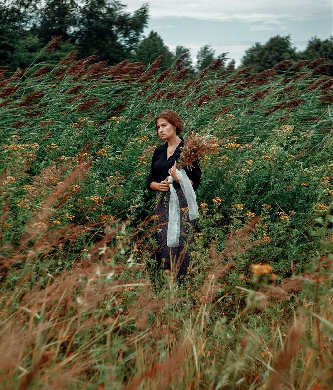 The girl in vilagephoto preview