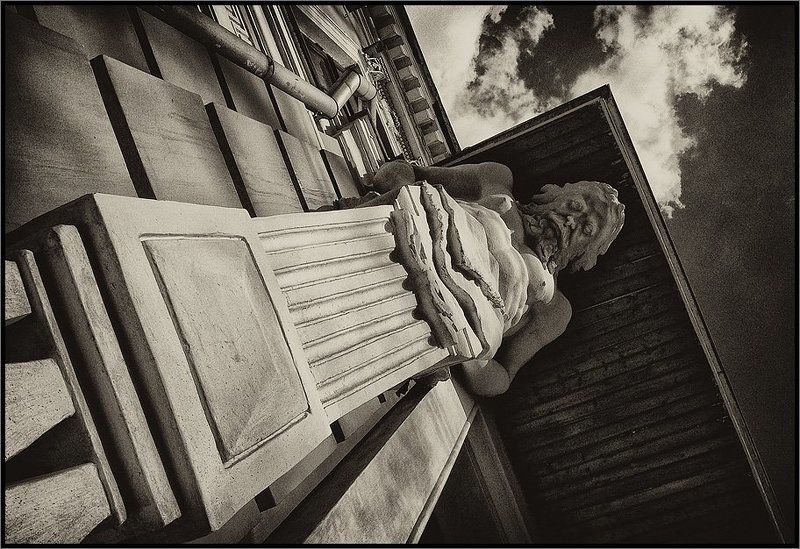 Остатки былой Москвы. Московские Атланты.photo preview