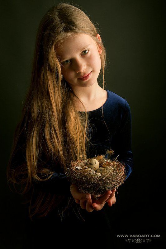 The child with nestphoto preview