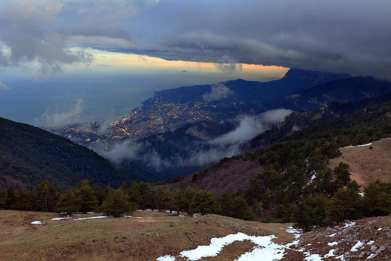 ялта, крым, горы Ялтаphoto preview