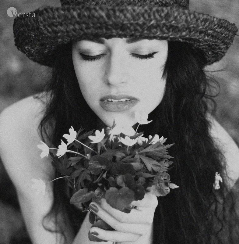 емоції, відчуття, дівчина Емоції, квіточкиphoto preview