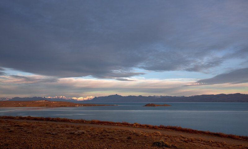 восход на озере Архентиноphoto preview