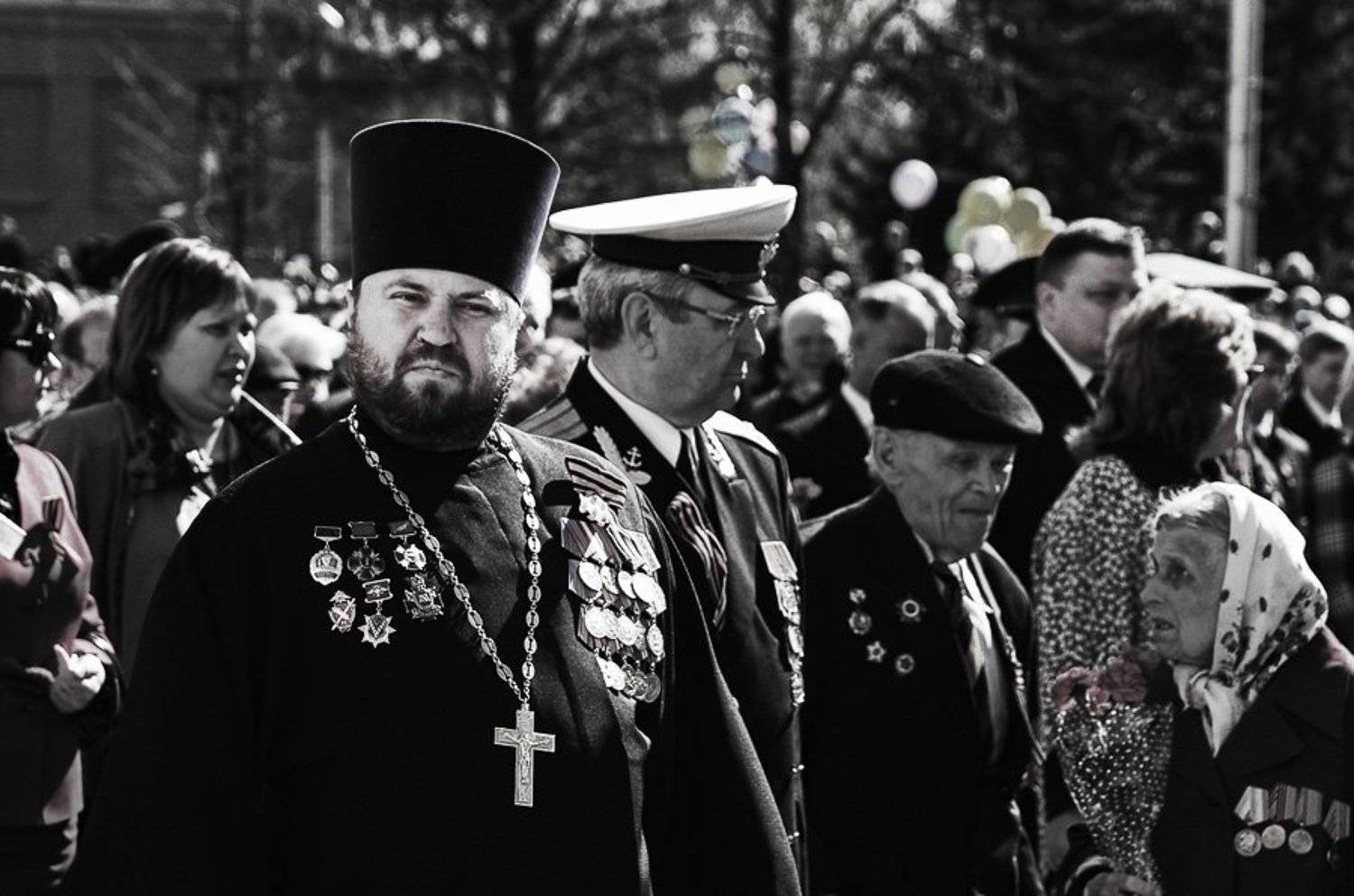 Батюшка. Автор: Руденко Олег 9, мая, батюшка, курган, фотограф, руденко, олег, Руденко Олег