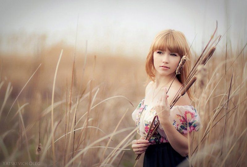 девушка, пленэр, камыш, портрет Виолеттаphoto preview