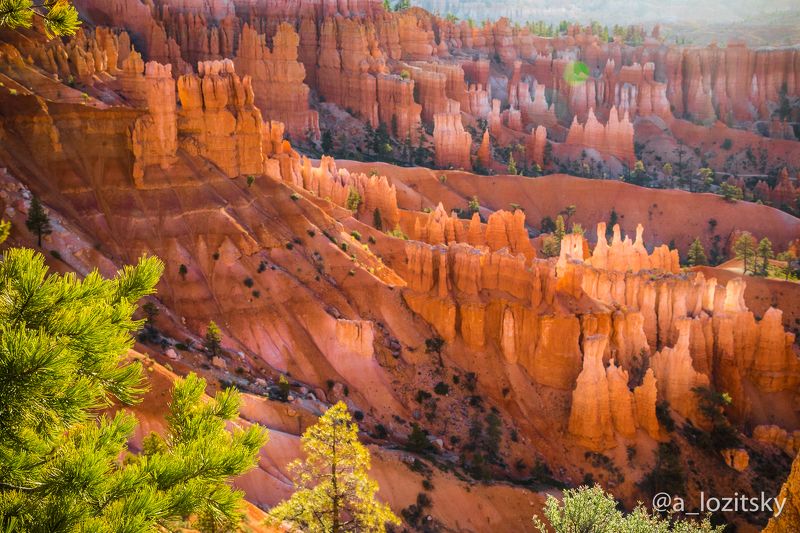 Брайс каньон на рассветеphoto preview