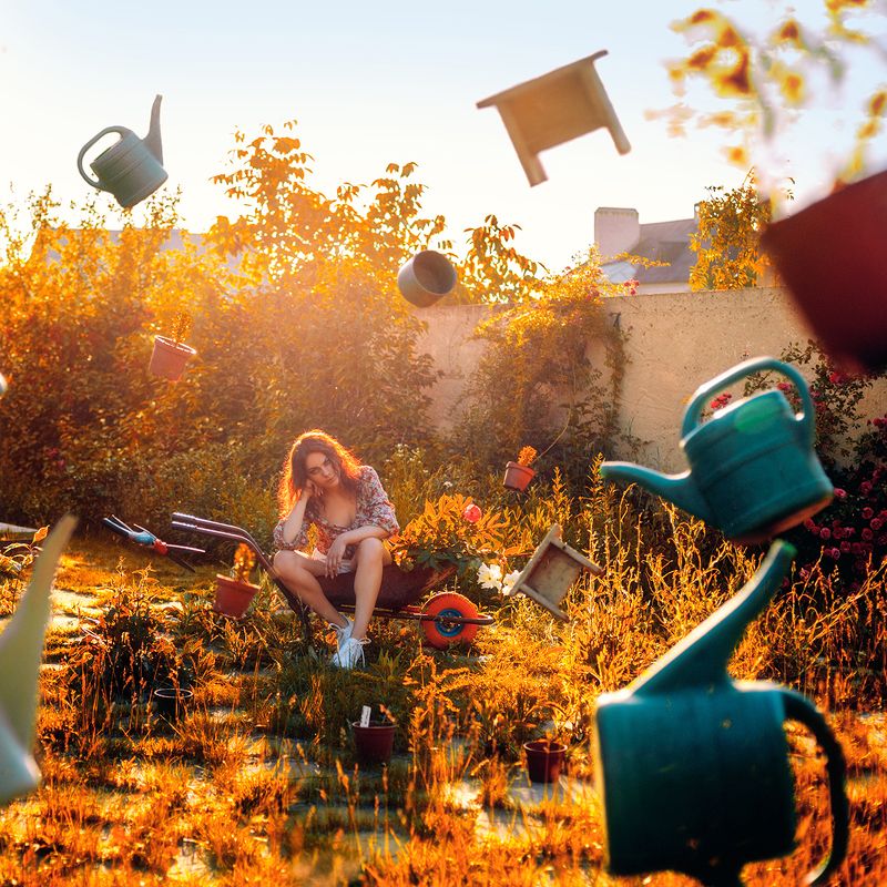 Садовницаphoto preview