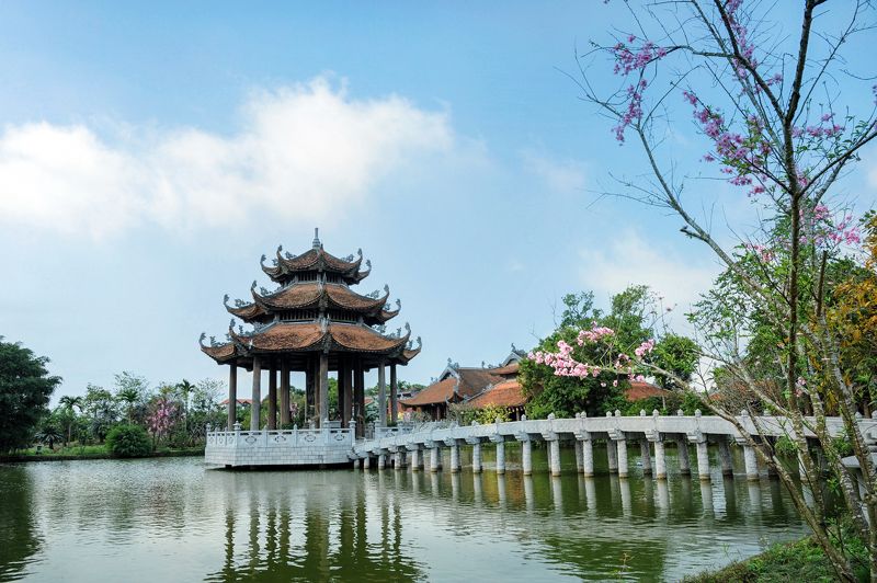 Nôm Templephoto preview