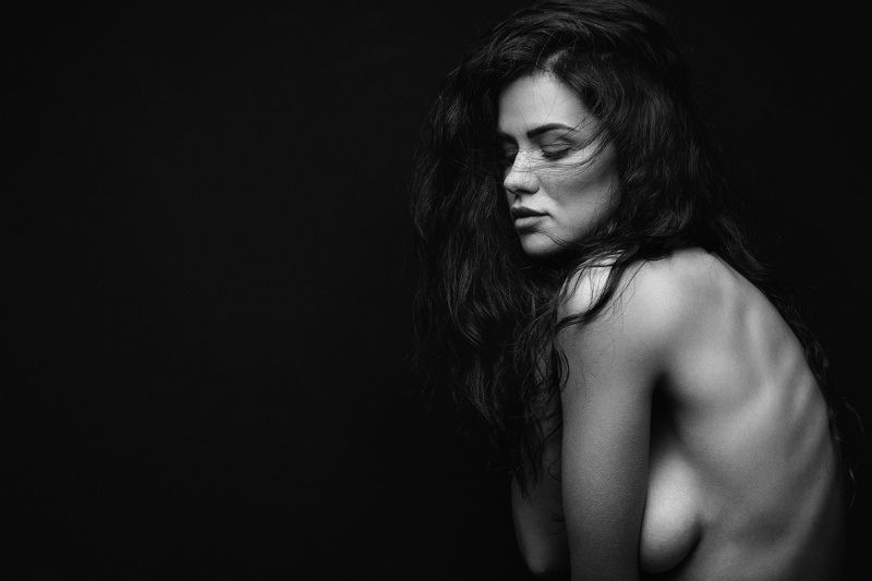 #b&w #blackandwhite, #sensual, #portrait #onelight #studio #beautiful #girl Sensual portrait of Deniphoto preview