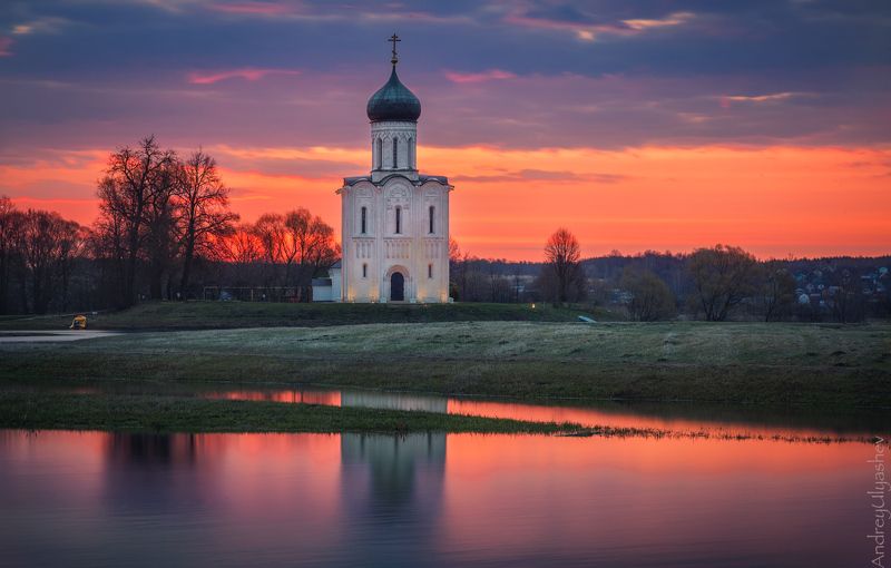 покрова, на, нерли Разлив на Нерлиphoto preview