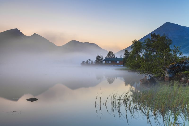 норвегия, закат, озеро Страна для интровертаphoto preview