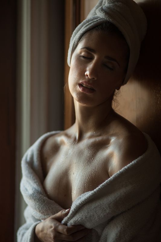 девушка, после ванны photo preview