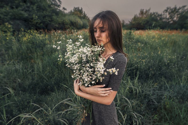 Портрет, женский портрет, девушка, взгляд, Россия  Алинаphoto preview