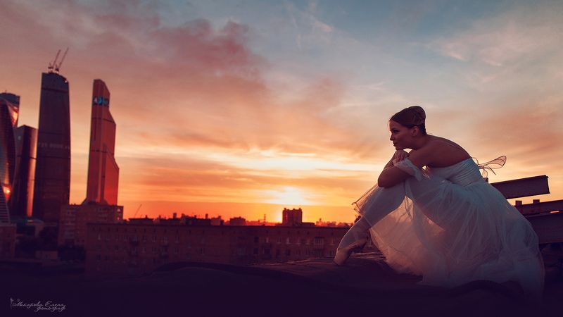 балет, закат, портрет, прыжок Над Москвойphoto preview