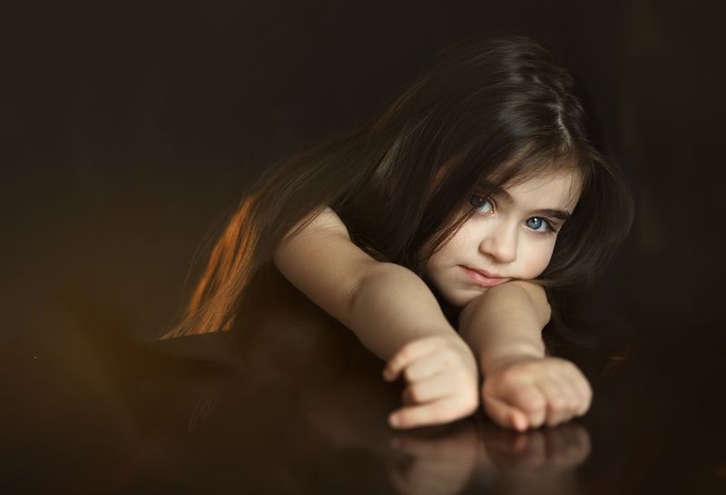 дети, скромность, портрет Скромность)photo preview