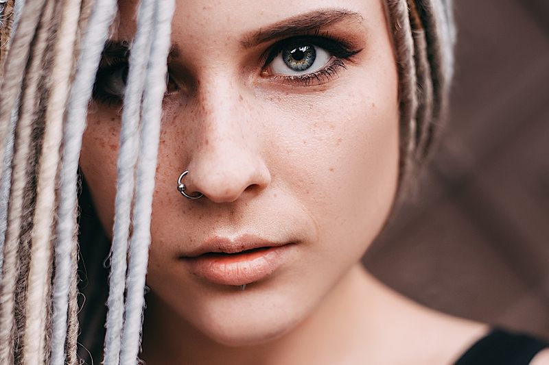 девушка,дреды,взгляд,портрет Асяphoto preview