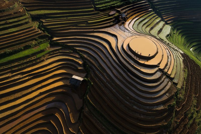 Teraces in the water pouring seasonphoto preview