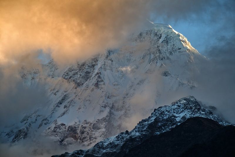 непал, гималаи, аннапурна, nepal, annapurna, trekking Рассвет с террасы верхнего Чомронга на Аннапурну южную.photo preview